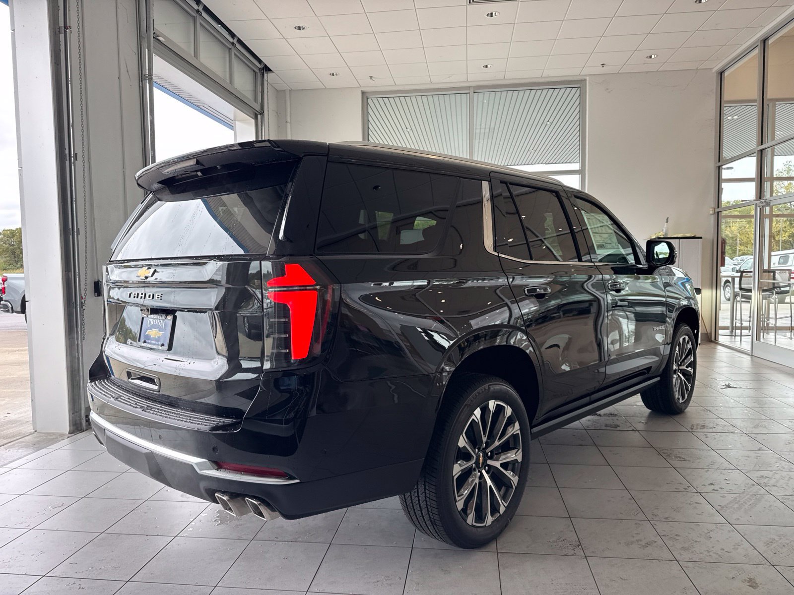 New 2027 Chevrolet Tahoe High Country AWD/4WD image 4