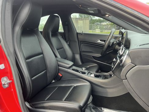Used 2019 Mercedes-Benz CLA 250 image 29
