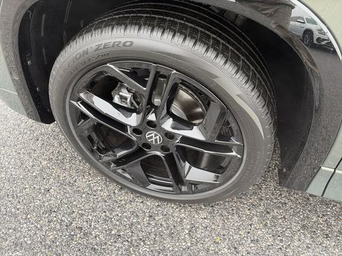 New 2026 Volkswagen Tiguan SE R-Line image 9