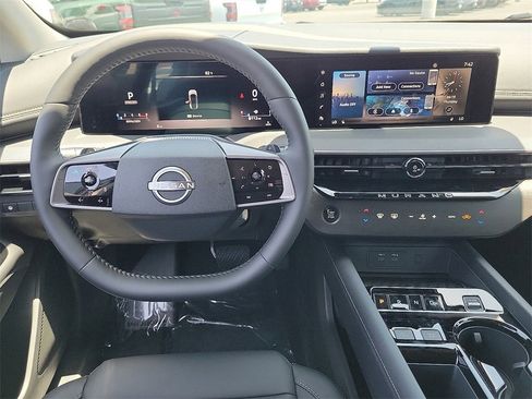 New 2025 Nissan Murano SV image 4
