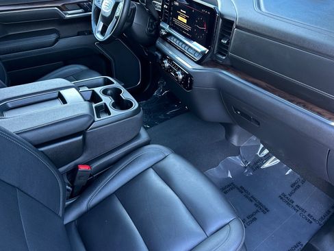 Used 2025 GMC Sierra 1500 SLT image 19