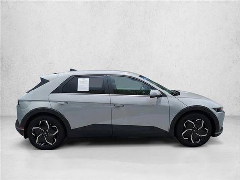 Used 2024 Hyundai Ioniq 5 SEL RWD image 4