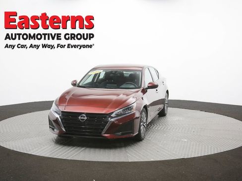 Used 2023 Nissan Altima 2.5 SV FWD image 53