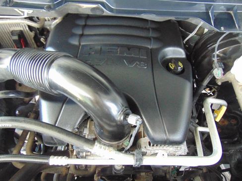 Used 2018 RAM 1500 Sport image 19