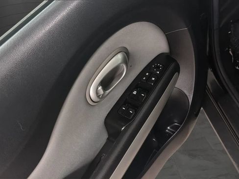 Used 2015 Kia Soul FWD image 15