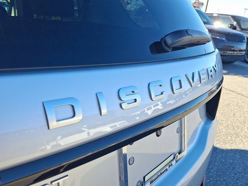 Used 2025 Land Rover Discovery Sport S image 30