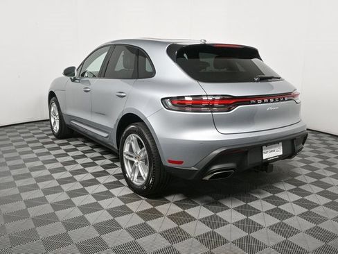 Certified 2025 Porsche Macan image 3