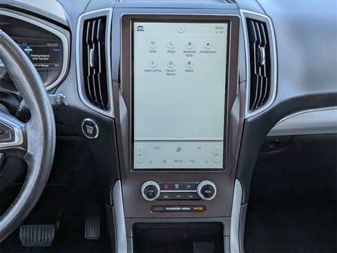 Used 2021 Ford Edge SEL image 11