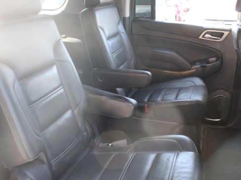 Used 2017 GMC Yukon XL Denali w/ Open Road Package AWD/4WD image 32