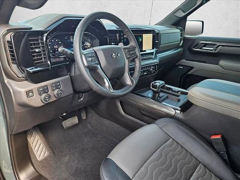 Used 2025 Chevrolet Silverado 1500 ZR2 image 10