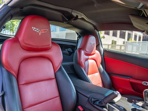 Used 2013 Chevrolet Corvette Grand Sport w/ 2LT Preferred Equipment Group RWD image 26