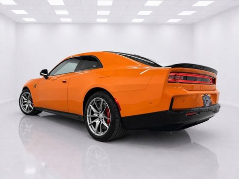 Used 2025 Dodge Charger Daytona Scat Pack w/ Track Pack AWD/4WD image 7