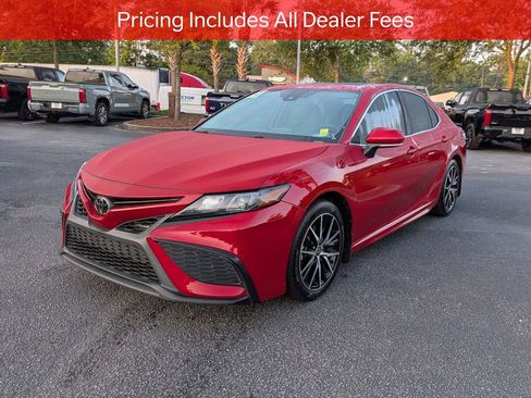 Used 2021 Toyota Camry SE w/ Convenience Package FWD image 9