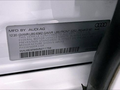 Used 2021 Audi A8 L 4.0T image 31