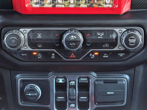 Used 2021 Jeep Wrangler Unlimited Sport image 27