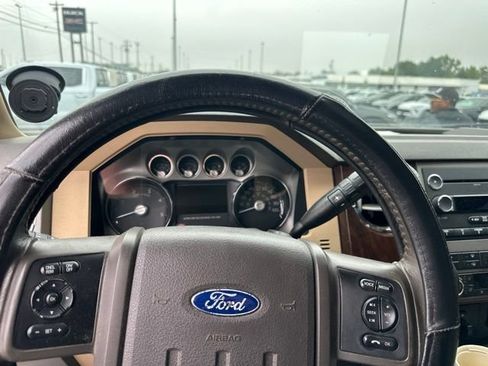 Used 2012 Ford F250 Lariat w/ Lariat Interior Pkg AWD/4WD image 37