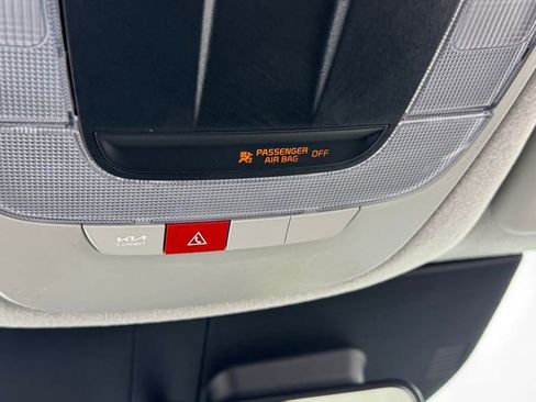 New 2026 Kia Niro EX FWD image 30