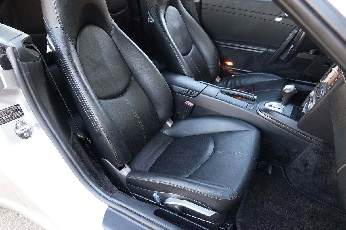 Used 2006 Porsche 911 Carrera 4 AWD/4WD image 8