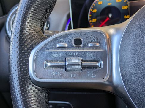 Used 2021 Mercedes-Benz GLB 250 4MATIC image 23