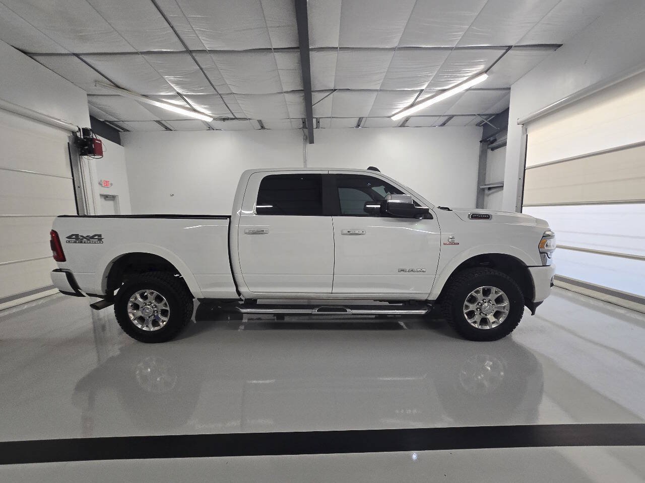 Used 2022 RAM 2500 Laramie AWD/4WD image 9