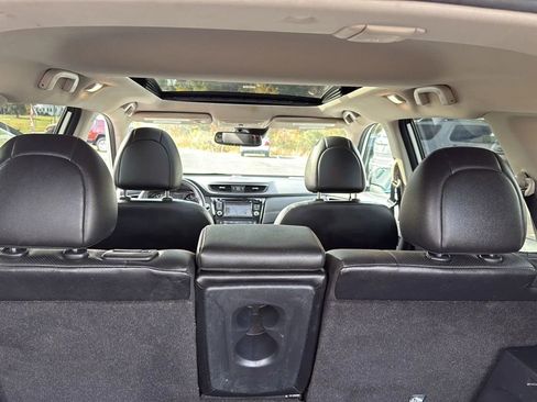 Used 2017 Nissan Rogue SL w/ SL Premium Package image 46