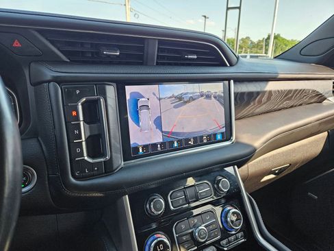 Used 2021 GMC Yukon Denali image 16