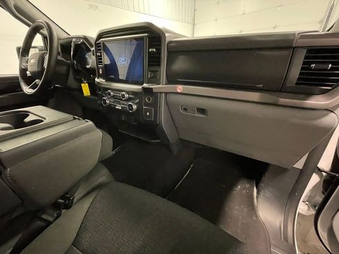 Used 2025 Ford F150 XLT w/ Equipment Group 301A Standard image 27