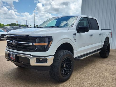 Used 2025 Ford F150 XLT w/ Equipment Group 301A Standard AWD/4WD image 18