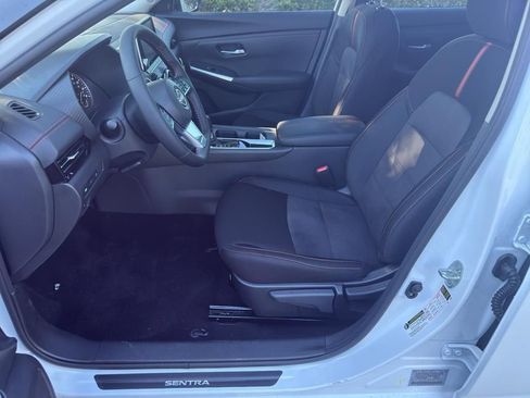 New 2025 Nissan Sentra SR image 16