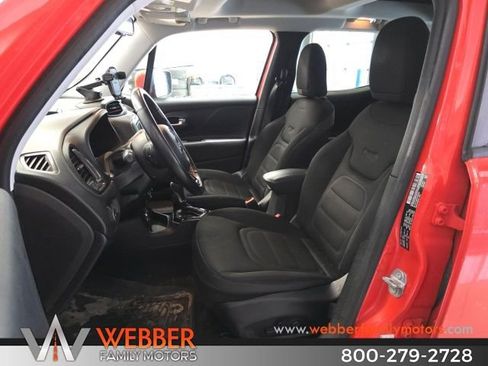 Used 2017 Jeep Renegade Altitude image 11