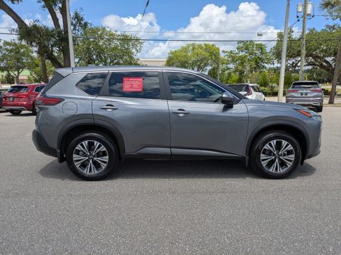 Certified 2023 Nissan Rogue SV FWD image 3