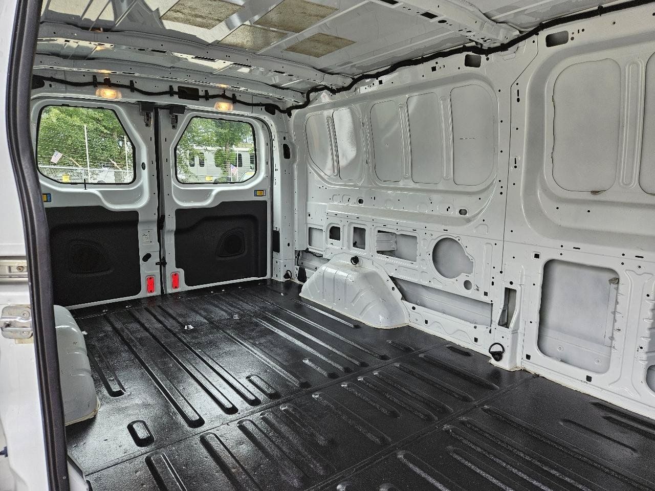 Used 2016 Ford Transit 350 148 Low Roof RWD image 20