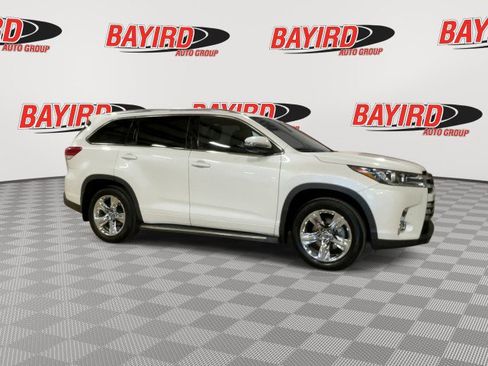 Used 2019 Toyota Highlander Limited Platinum image 2
