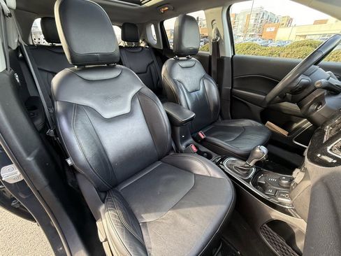 Used 2017 Jeep Compass Limited image 14