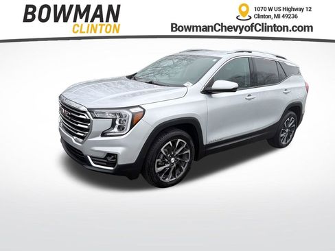 Used 2022 GMC Terrain SLT image 1