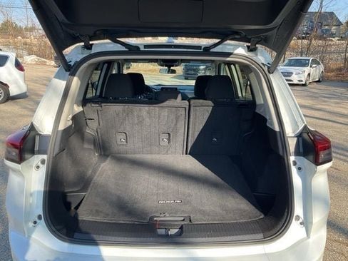 Used 2024 Nissan Rogue SV AWD/4WD image 51