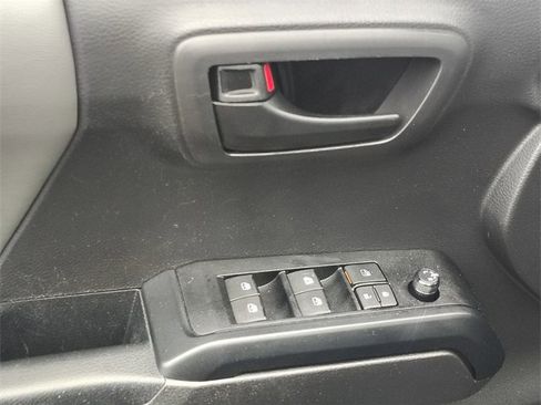 Used 2022 Toyota Tacoma SR5 image 12