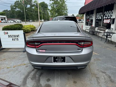 Used 2018 Dodge Charger R/T RWD image 4
