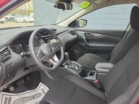 Used 2021 Nissan Rogue Sport S image 11