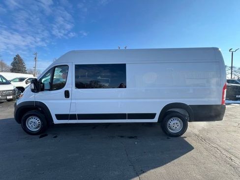 Used 2025 RAM ProMaster 3500 w/ Crew Van Package FWD image 18