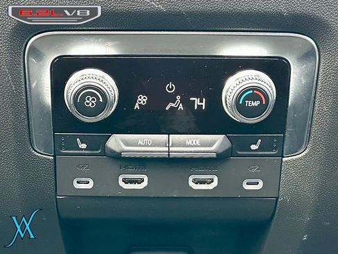 Used 2024 GMC Yukon XL Denali w/ Advanced Technology Package AWD/4WD image 39