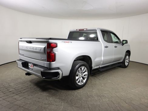Used 2022 Chevrolet Silverado 1500 Custom image 9