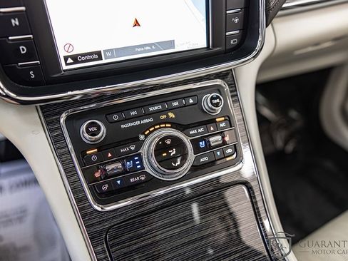 Used 2017 Lincoln Continental Black Label w/ Technology Package AWD/4WD image 28