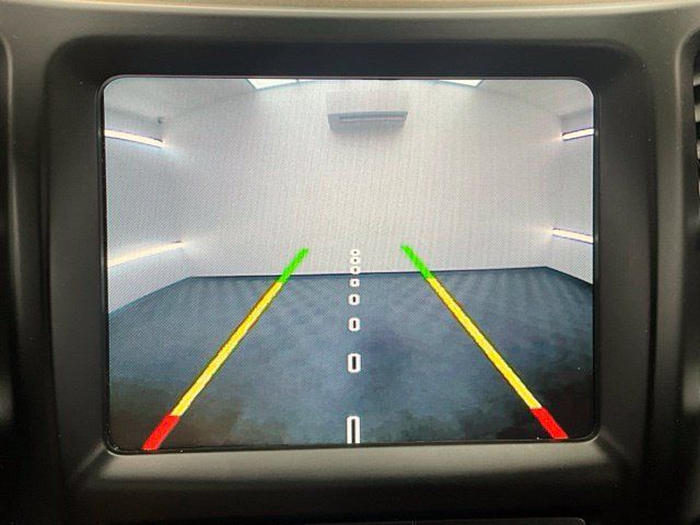 Used 2017 Jeep Cherokee Latitude w/ Comfort/Convenience Group AWD/4WD image 4