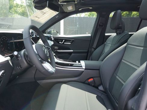 Certified 2025 Mercedes-Benz GLC 300 4MATIC image 23