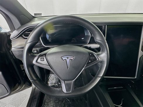 Used 2018 Tesla Model X 100D image 10