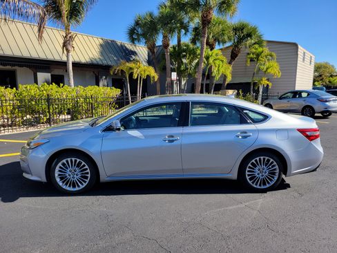 Used 2017 Toyota Avalon Limited w/ Carpet Mat Package image 8