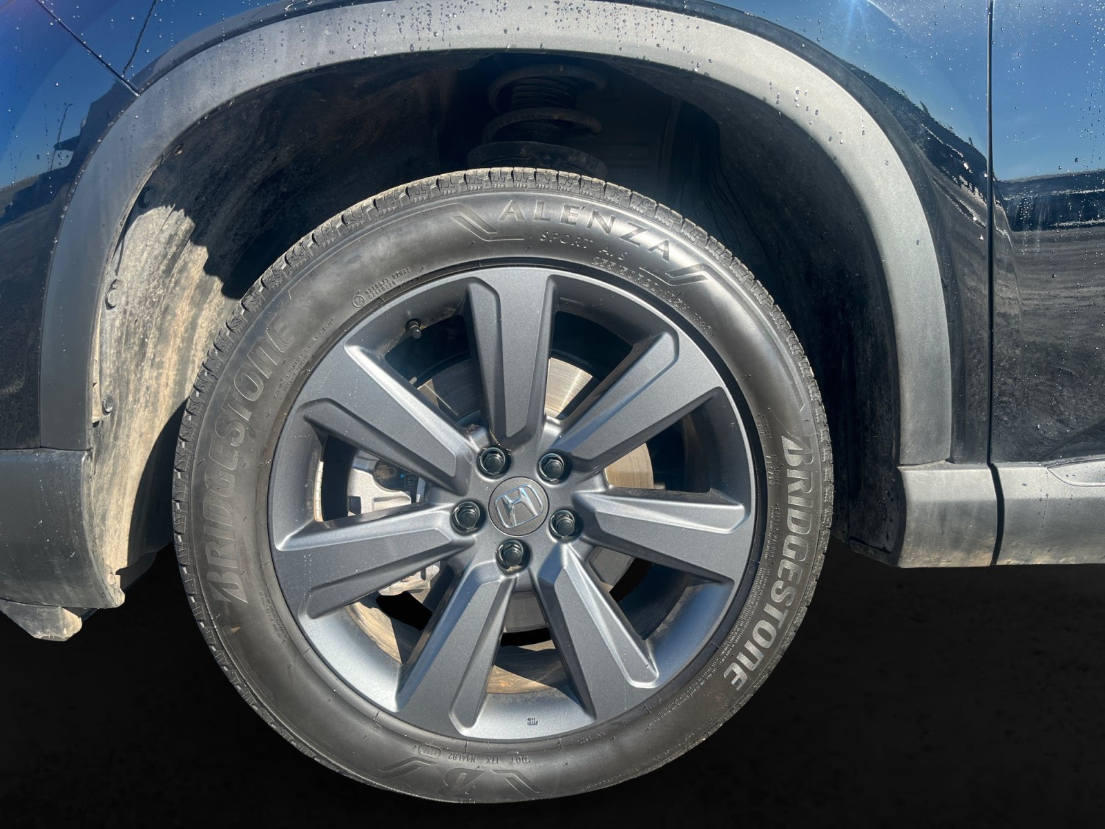 New 2026 Honda Pilot Sport image 9