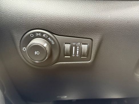 New 2026 Jeep Compass Latitude image 12