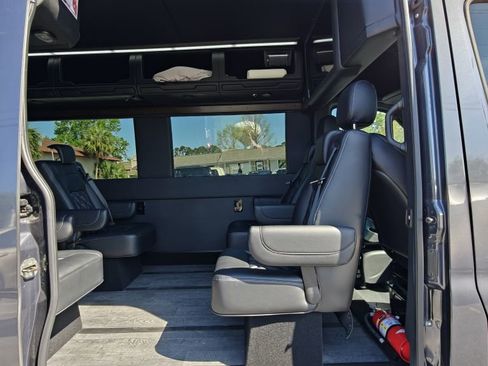 Used 2022 Mercedes-Benz Sprinter 3500 image 37